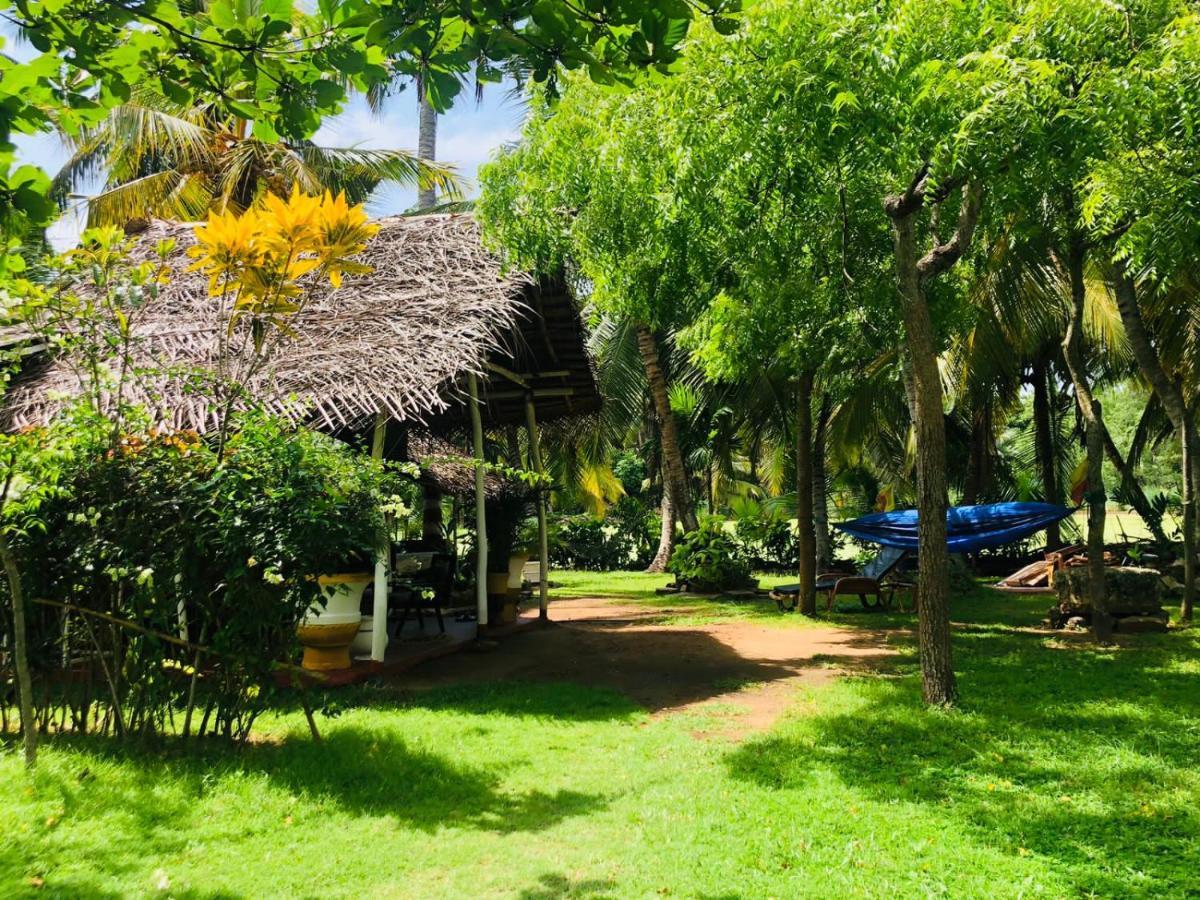 Lake view cabana Restaurant Tangalle Exterior foto