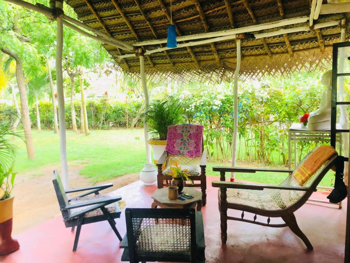 Lake view cabana Restaurant Tangalle Exterior foto